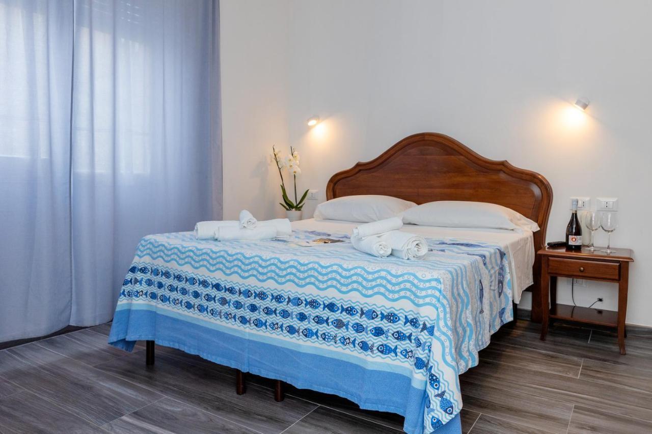 Hotel Oasi 2*